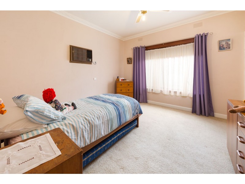 497 Danes Street, Lavington NSW 2641