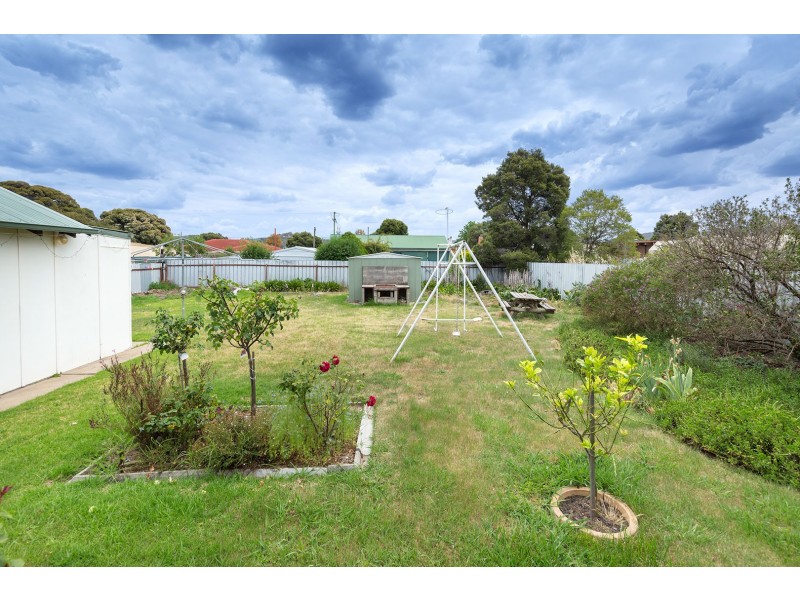 497 Danes Street, Lavington NSW 2641