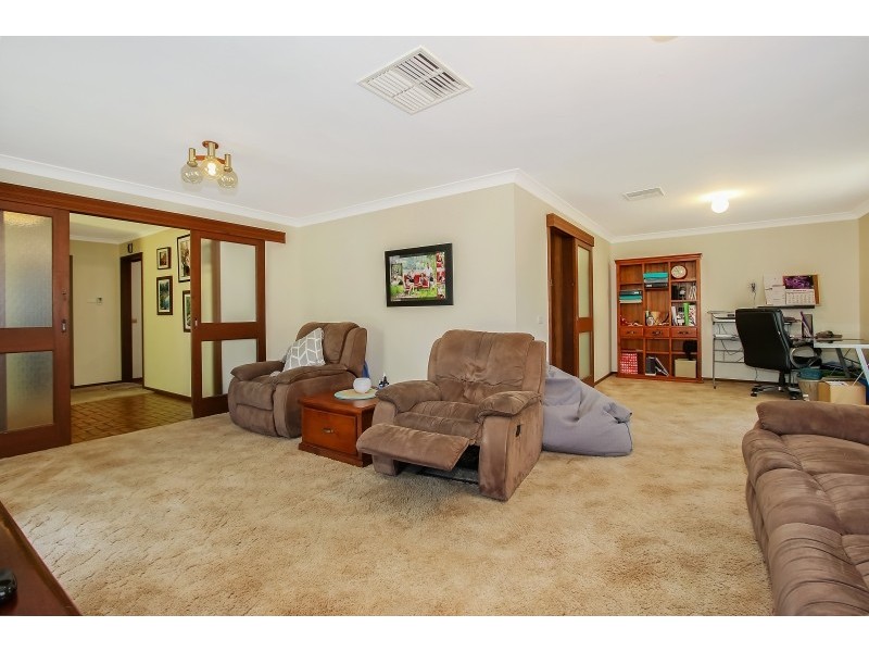 562 Roach Street, Lavington NSW 2641