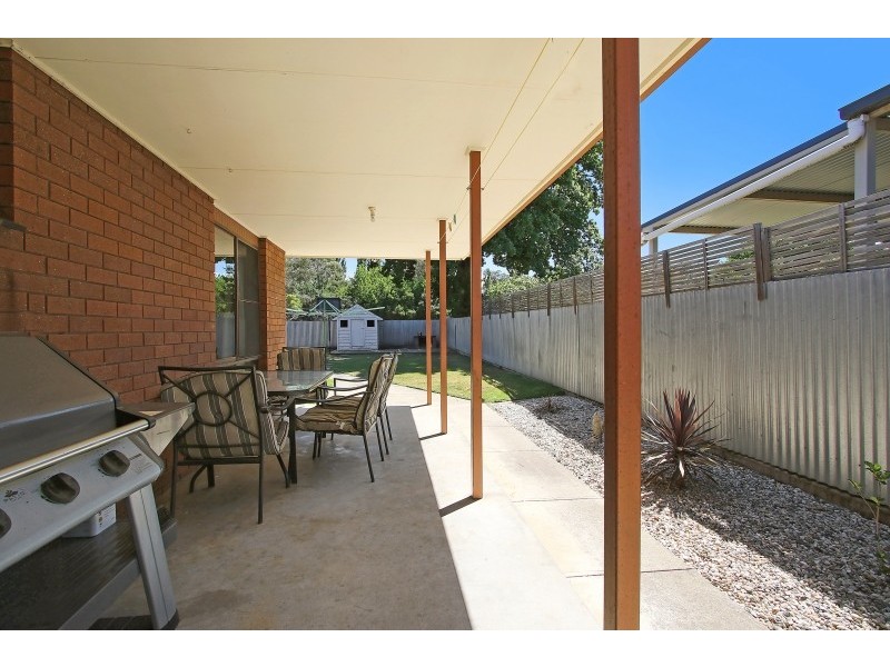 562 Roach Street, Lavington NSW 2641