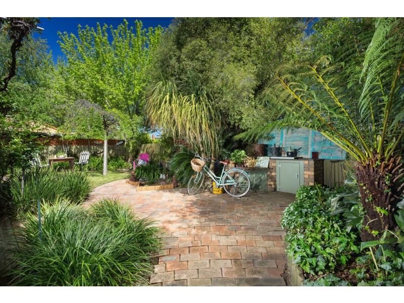 565 Woodbury Court, Lavington NSW 2641