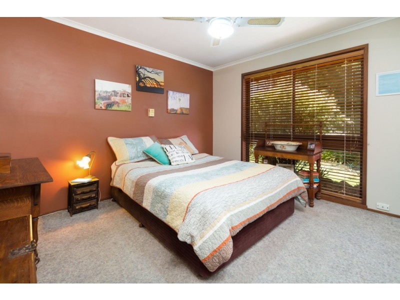 565 Woodbury Court, Lavington NSW 2641