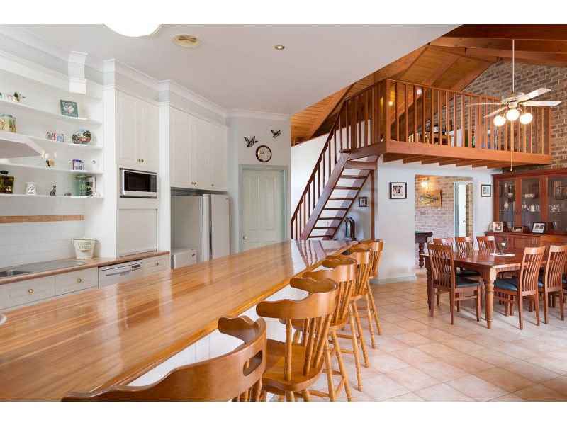 77 Crawshaw Crescent, Glenroy NSW 2640