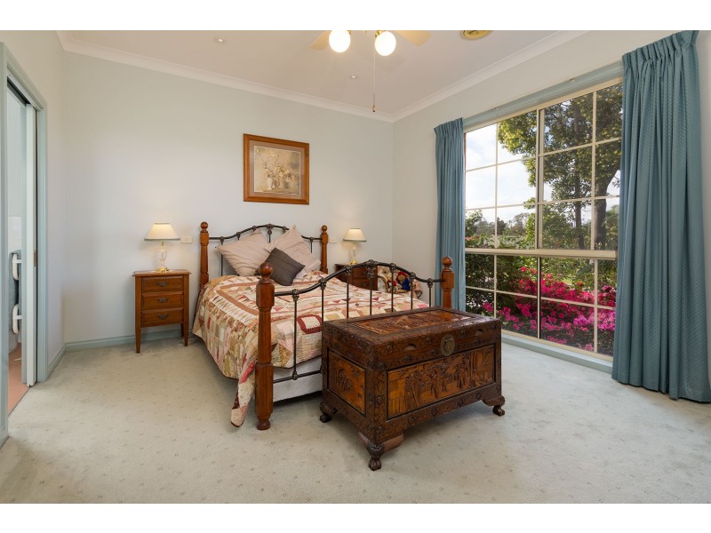 77 Crawshaw Crescent, Glenroy NSW 2640