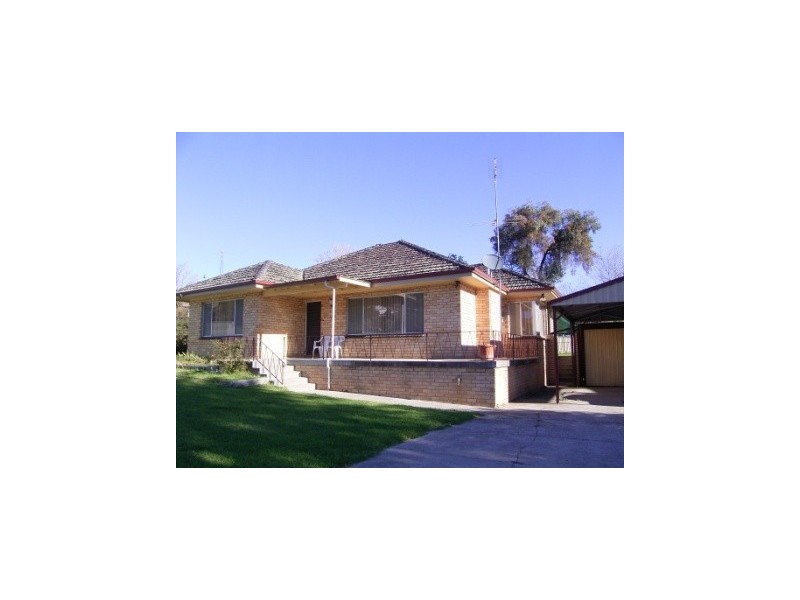 389 Alana Street, East Albury NSW 2640