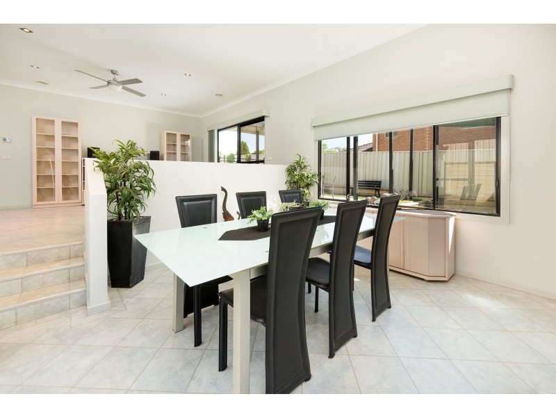 27 Mountain Way, Lavington NSW 2641