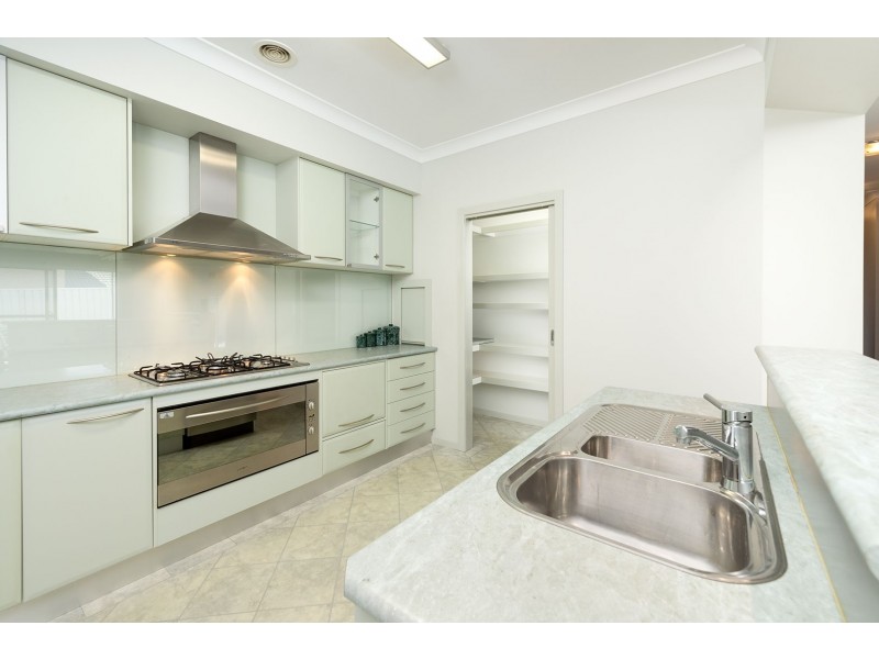 27 Mountain Way, Lavington NSW 2641