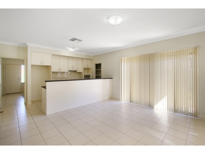 2/213 Cadell Street, East Albury NSW 2640