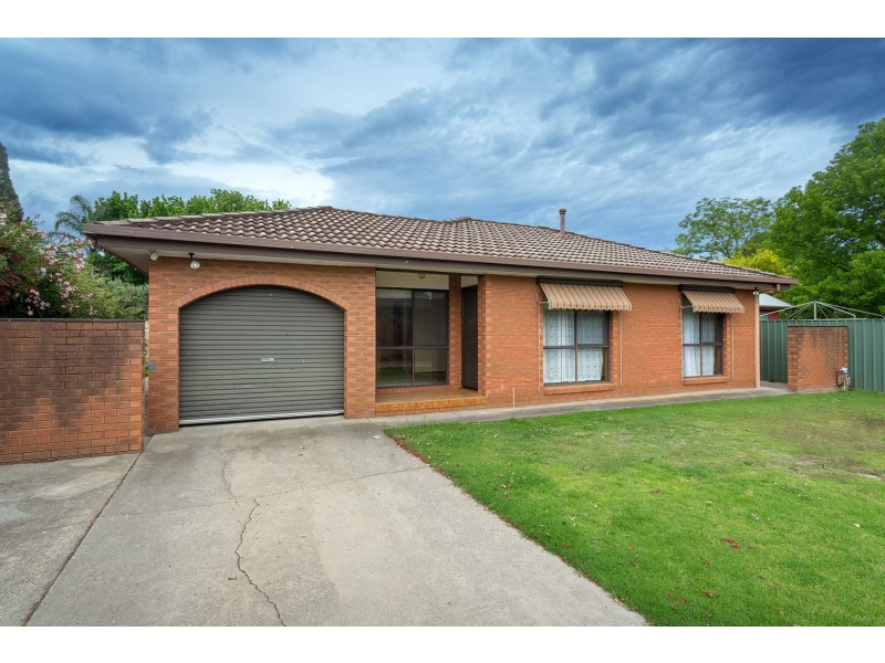 1and2/490 Douglas Road, Lavington NSW 2641