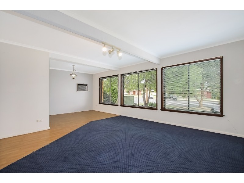 405 Dale Crescent, Lavington NSW 2641