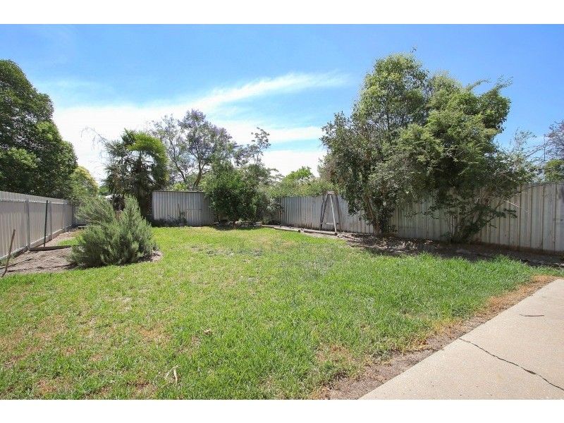 2/447 Alldis Avenue, Lavington NSW 2641