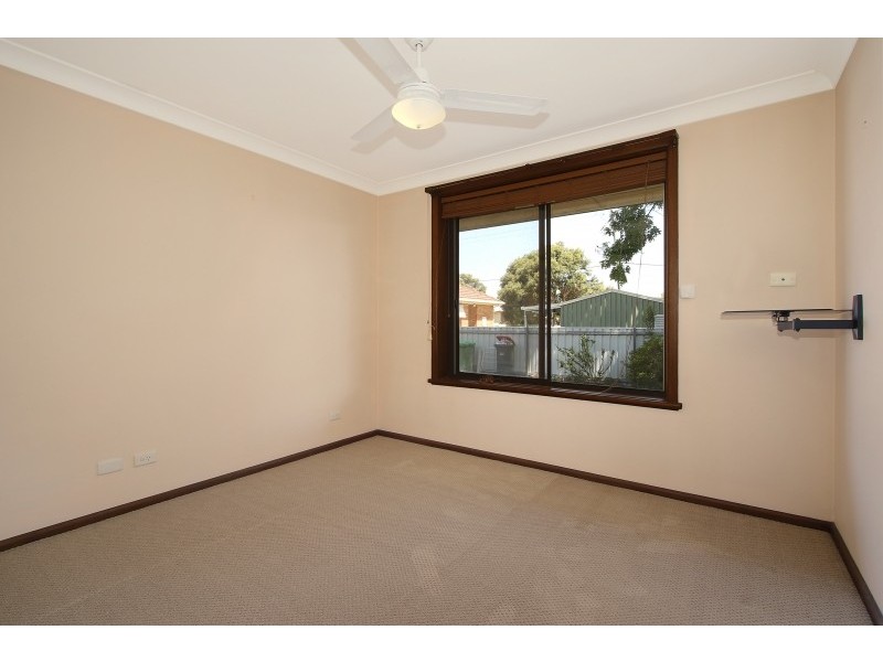 2/447 Alldis Avenue, Lavington NSW 2641