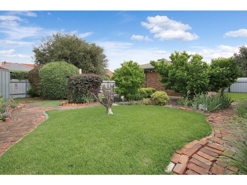 2/476 Heriot Street, Lavington NSW 2641