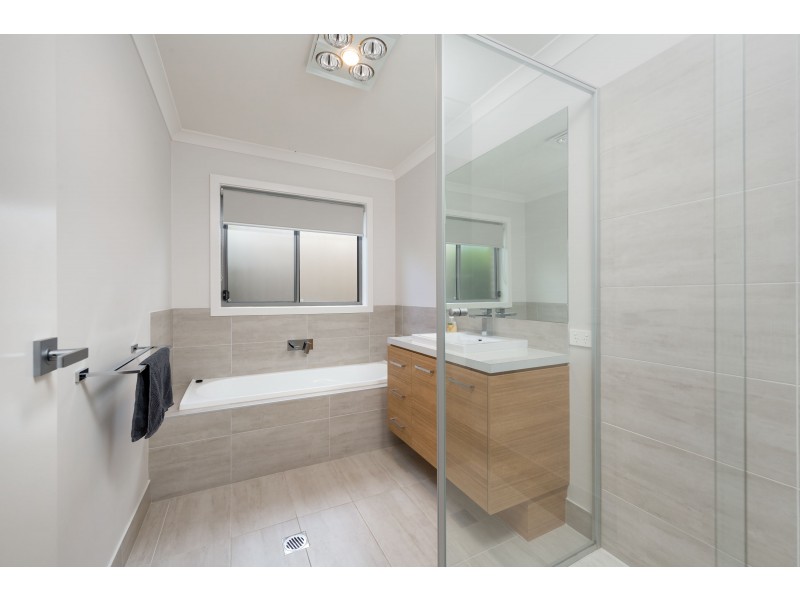 2 Hereford Court, Thurgoona NSW 2640