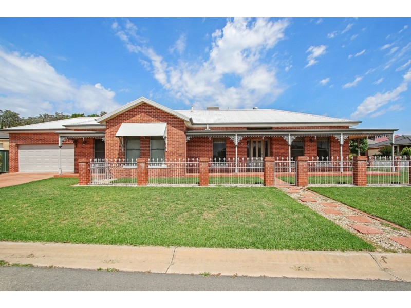 3 Samuel Place, East Albury NSW 2640