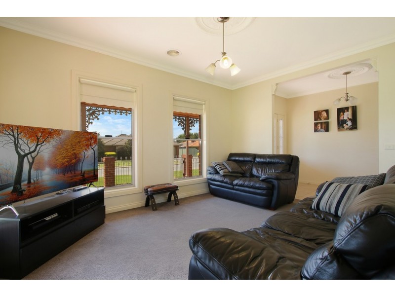 3 Samuel Place, East Albury NSW 2640