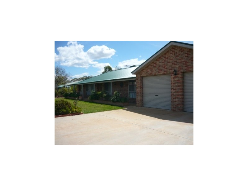 113-115 Clarke Street, Howlong NSW 2643