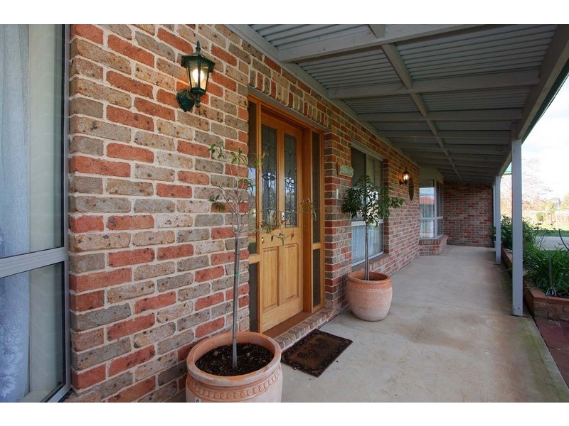 113-115 Clarke Street, Howlong NSW 2643