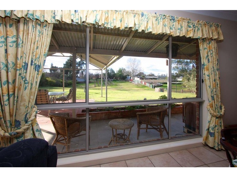 113-115 Clarke Street, Howlong NSW 2643