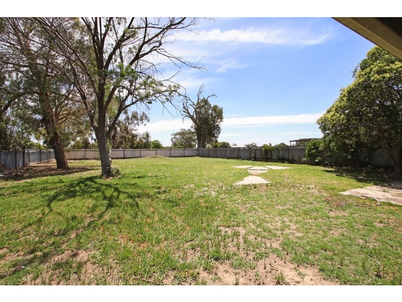 59 Railway Parade, Culcairn NSW 2660