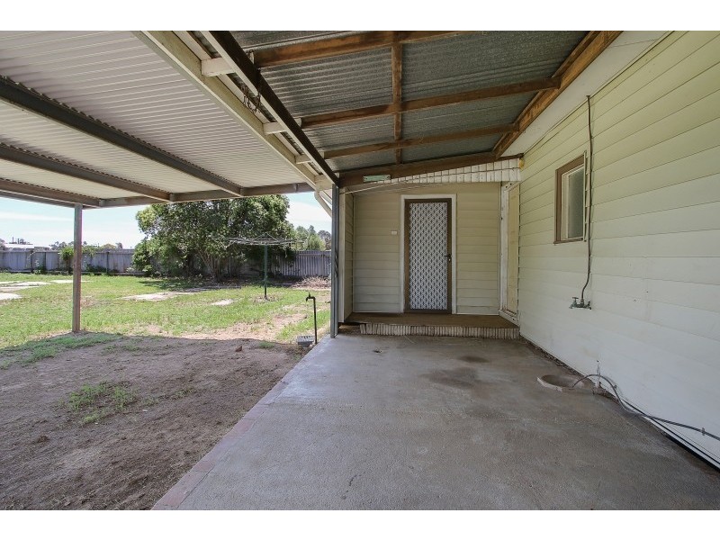 59 Railway Parade, Culcairn NSW 2660