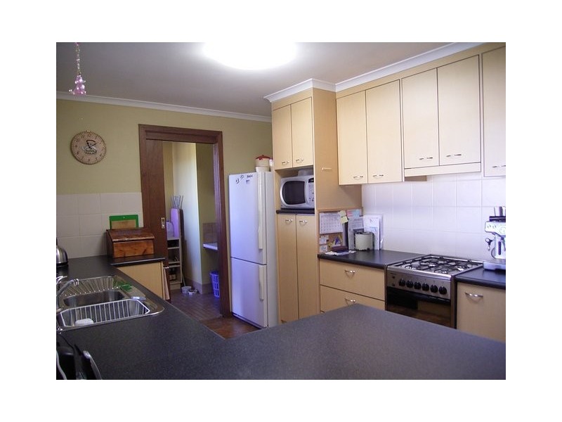 10 Lindisfarne Court, Thurgoona NSW 2640