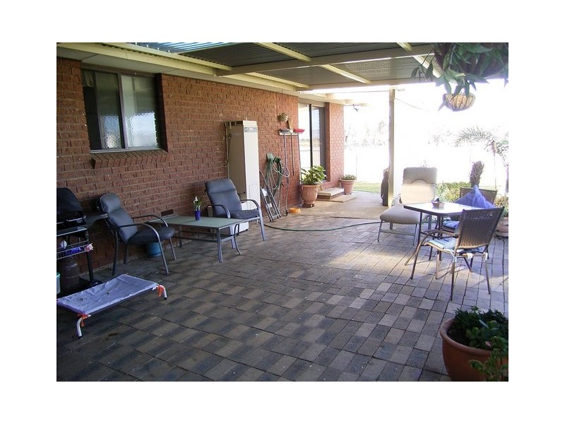 10 Lindisfarne Court, Thurgoona NSW 2640