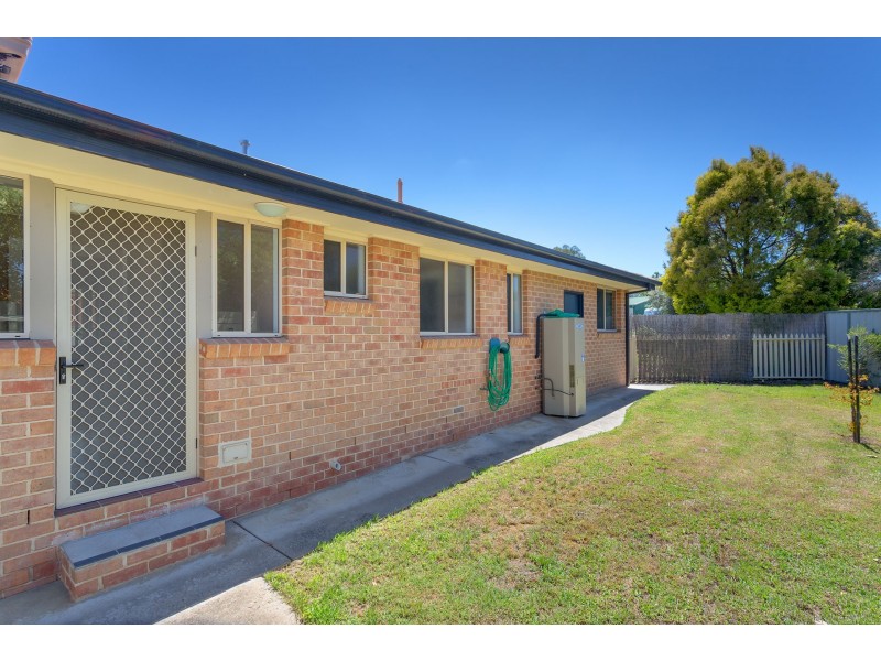 2/32 Amalfi Drive, Lavington NSW 2641