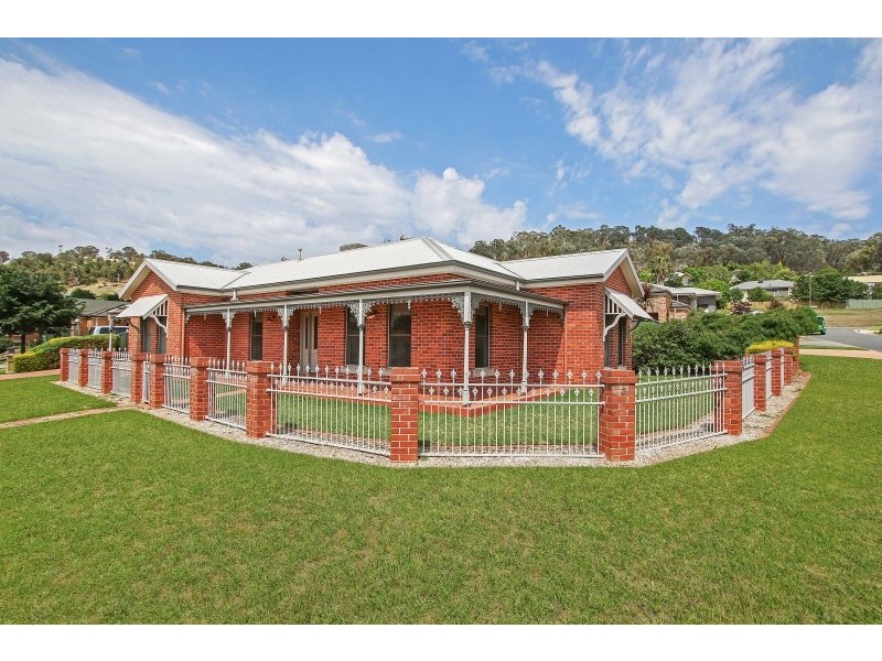 3 Samuel Place, East Albury NSW 2640