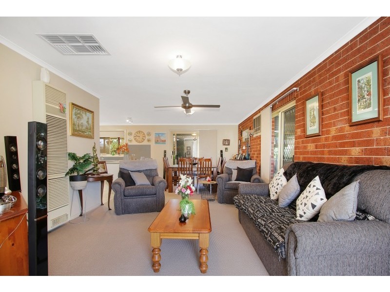 2/8 Rachel Court, Lavington NSW 2641