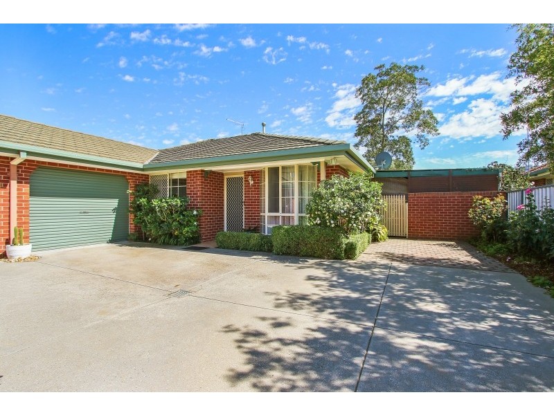 2/8 Rachel Court, Lavington NSW 2641