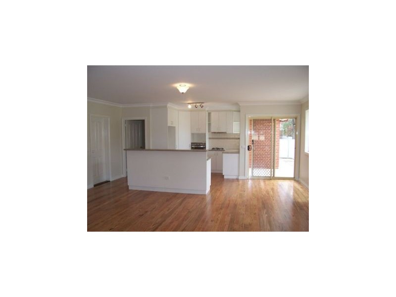 2/267 Honour Ave, Corowa NSW 2646