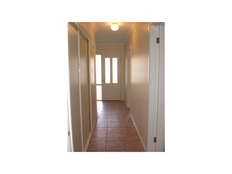 29 Victoria, Howlong NSW 2643