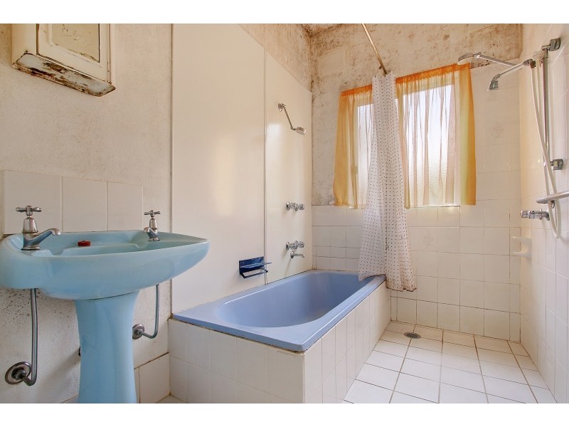 827 Blackmore Street, West Albury NSW 2640