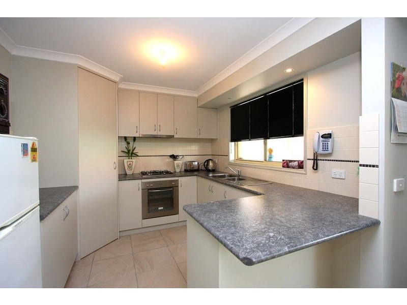 2/7 Hall Court, Howlong NSW 2643