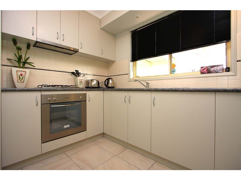 2/7 Hall Court, Howlong NSW 2643