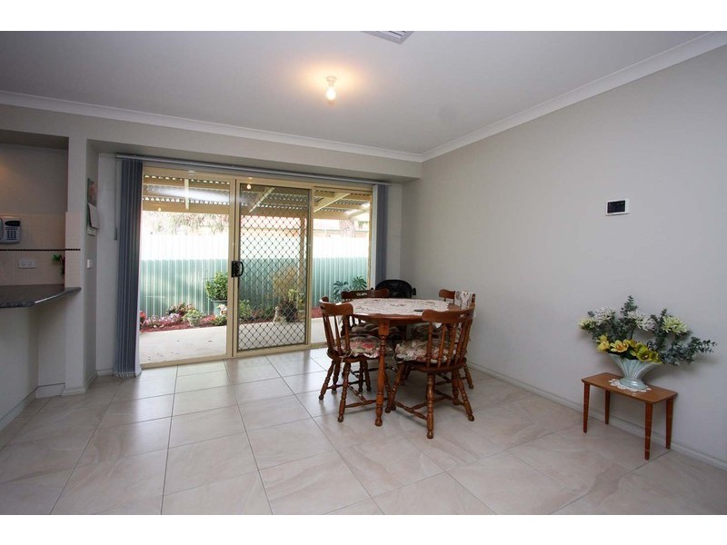 2/7 Hall Court, Howlong NSW 2643