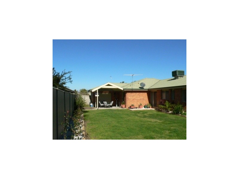 48 Privett Place, Lavington NSW 2641