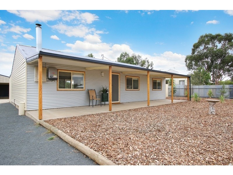 20 Victoria Street, Walla Walla NSW 2659