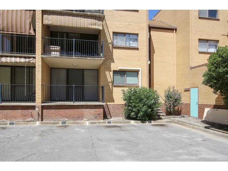 42/429 McDonald Road, Lavington NSW 2641