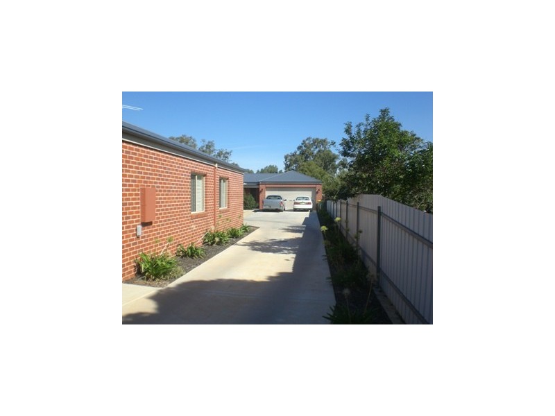 1-2/58 Russell Street, Howlong NSW 2643