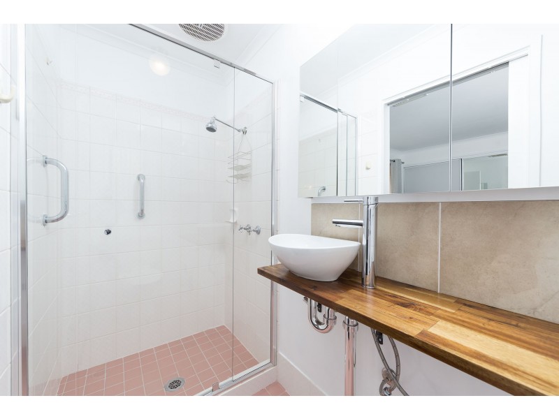 21 Condon Place, Lavington NSW 2641