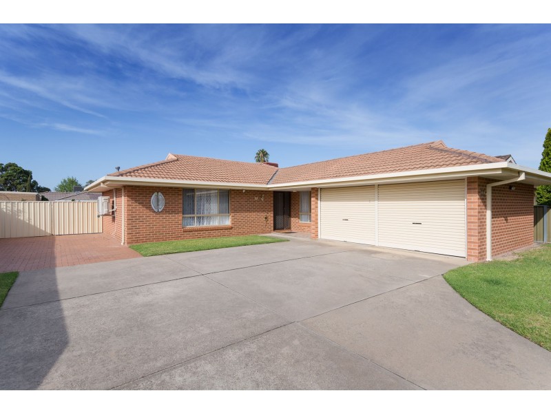 21 Condon Place, Lavington NSW 2641