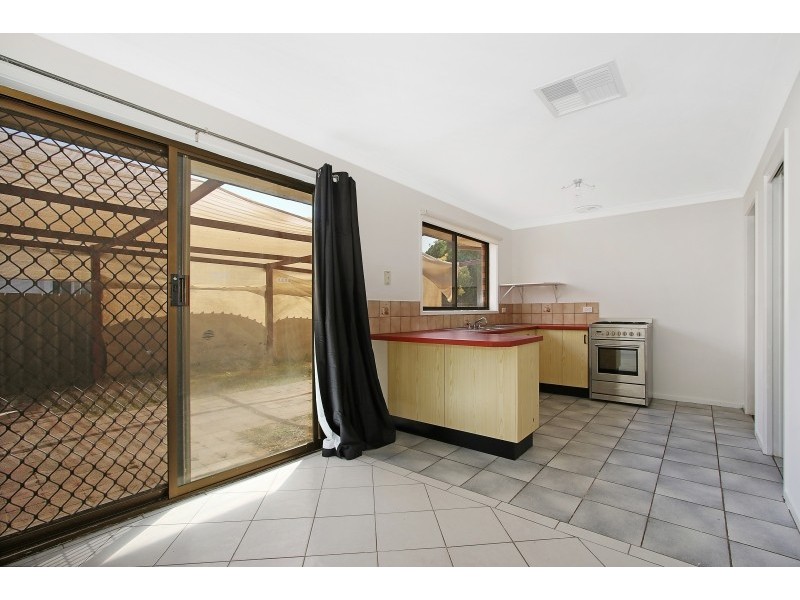 2 Graetz Court, Lavington NSW 2641