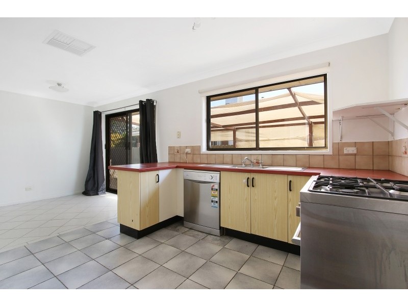 2 Graetz Court, Lavington NSW 2641