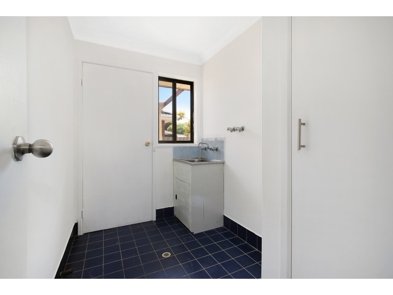 2 Graetz Court, Lavington NSW 2641