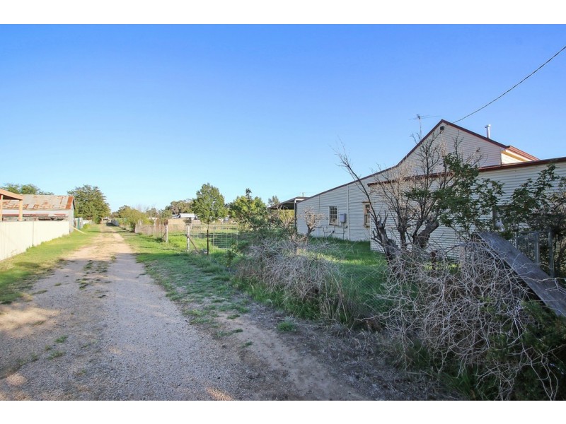97 Commercial Street, Walla Walla NSW 2659