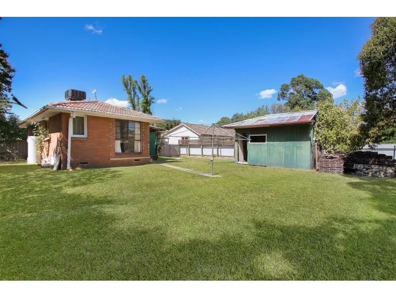 364 Woomera Crescent, Lavington NSW 2641