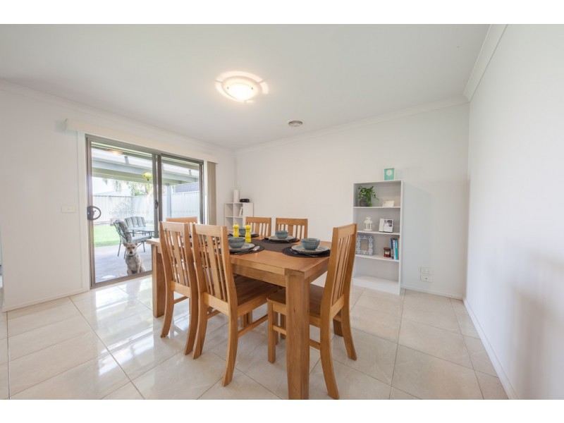 1 Owl Court, Thurgoona NSW 2640