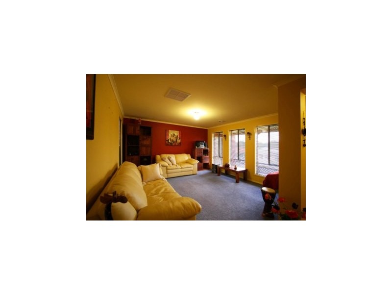 21 Briese Court, Thurgoona NSW 2640